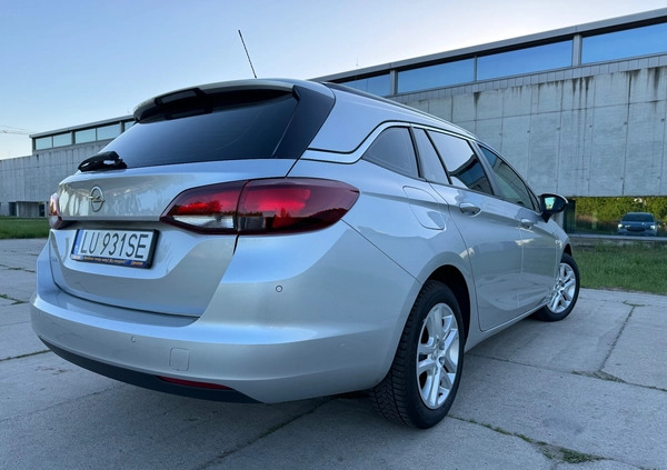 Opel Astra cena 38900 przebieg: 207000, rok produkcji 2019 z Lublin małe 254